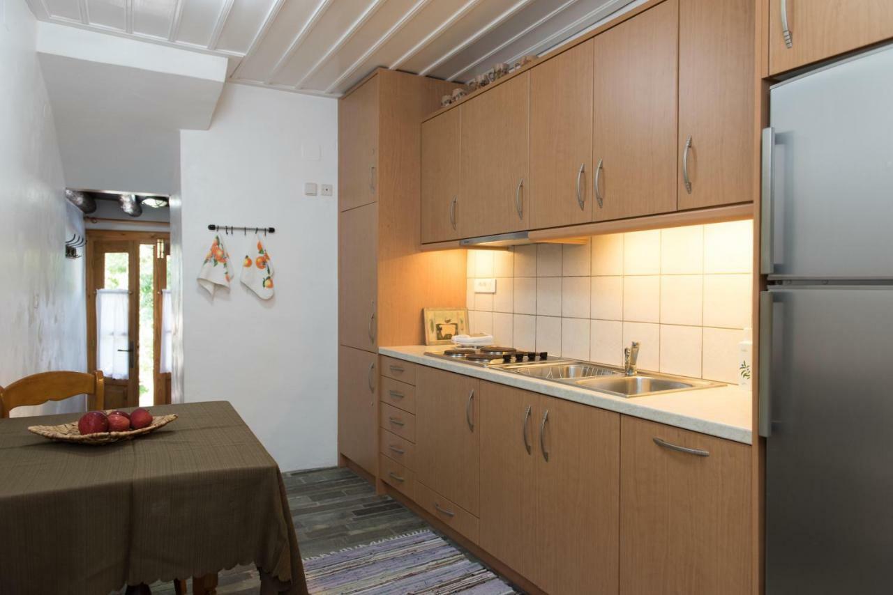 Aris & Maria Houses Kastron  Bagian luar foto