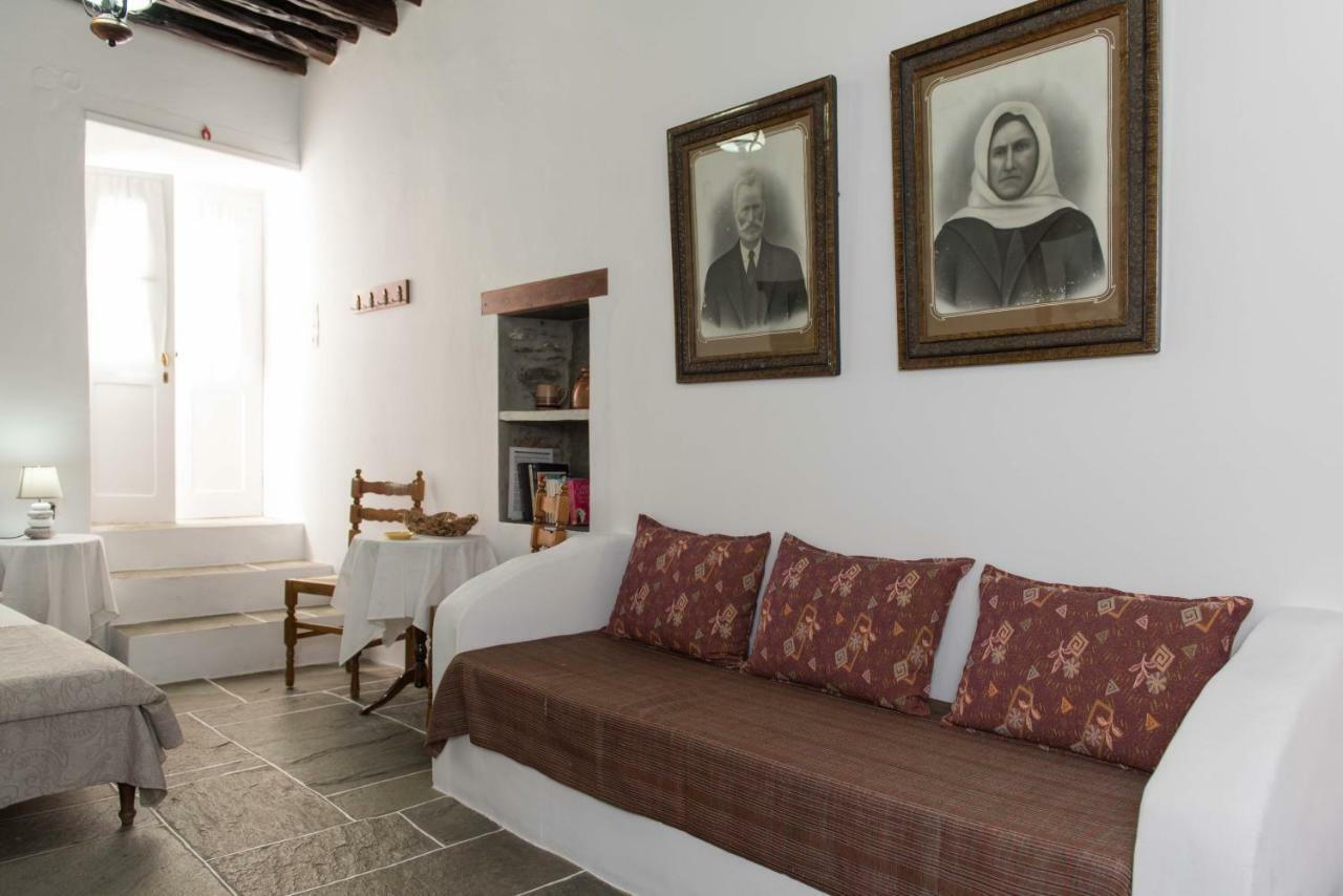 Aris & Maria Houses Kastron  Bagian luar foto